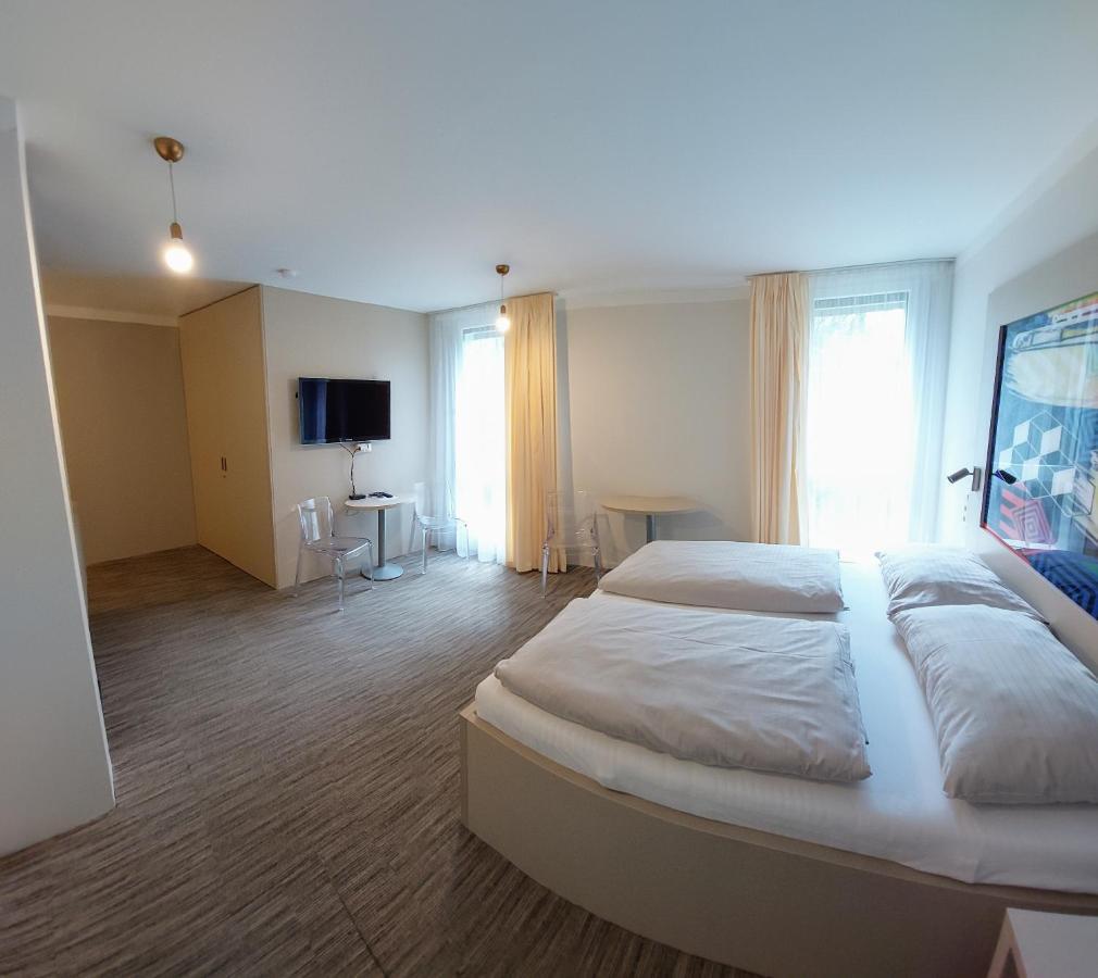Smarthotel Nezvalova Archa Alamóc Kültér fotó