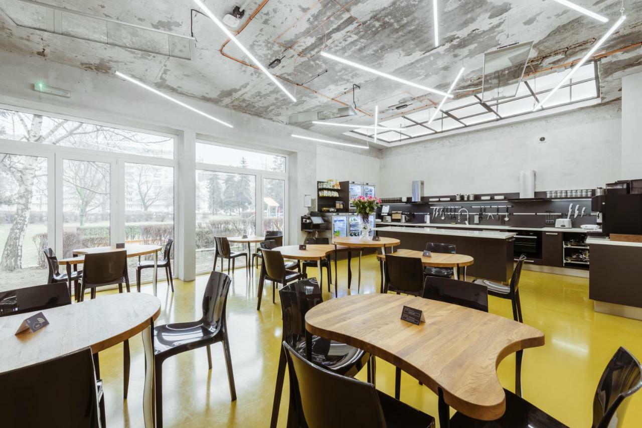 Smarthotel Nezvalova Archa Alamóc Kültér fotó