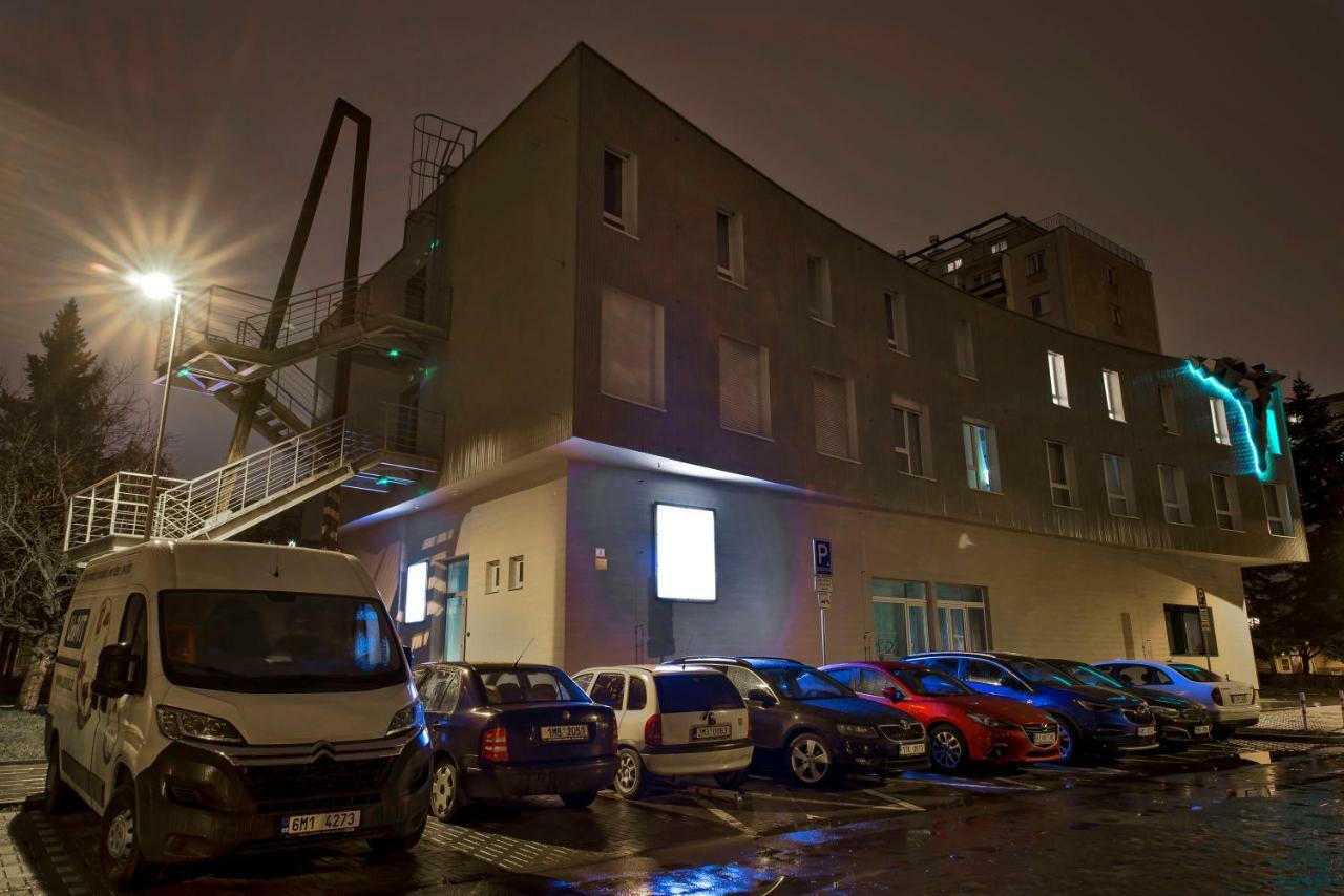 Smarthotel Nezvalova Archa Alamóc Kültér fotó